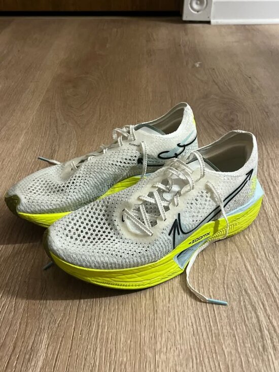 Nike ZoomX Vaporfly 3 Running Shoes Men’s Size 9.5 White Volt main image 4